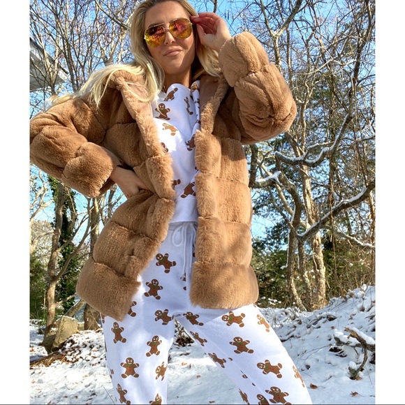 🍪 SUPER ADORABLE GINGERBREAD SWEATPANTS 2-PIECE! - Picture 5 of 8